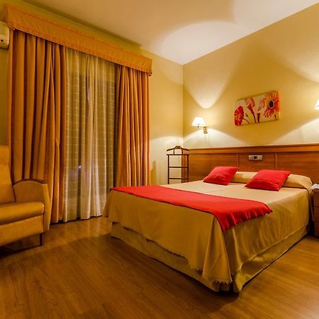 Hotel Zodiaco บายเลน ภายนอก รูปภาพ