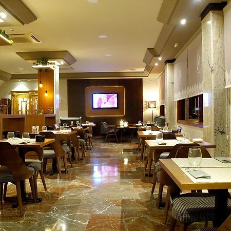 Hotel Zodiaco บายเลน ภายนอก รูปภาพ