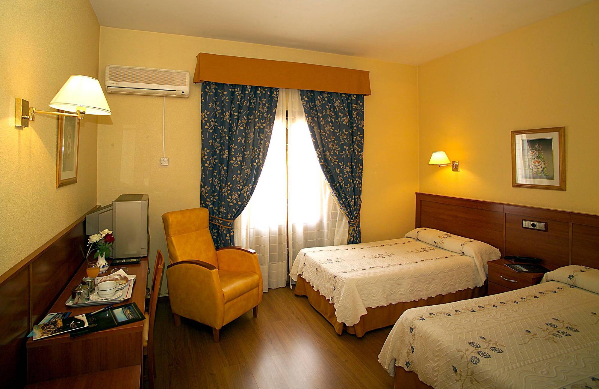 Hotel Zodiaco บายเลน ห้อง รูปภาพ