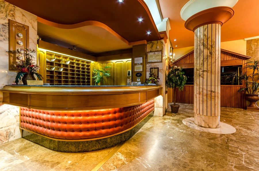 Hotel Zodiaco บายเลน ภายนอก รูปภาพ